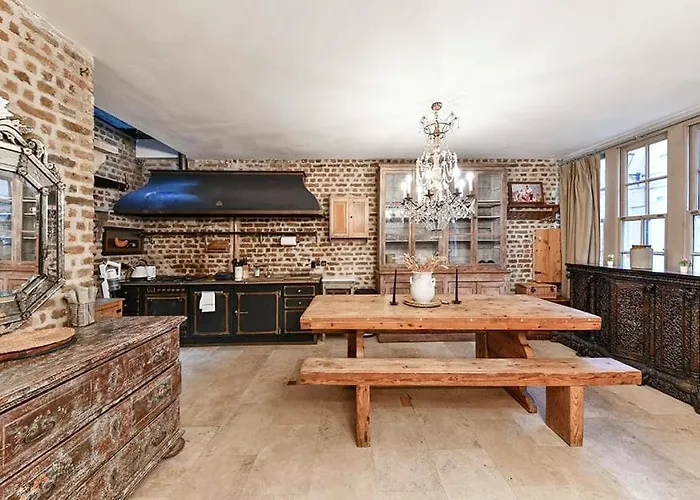 Knightsbridge 2Br Mews House